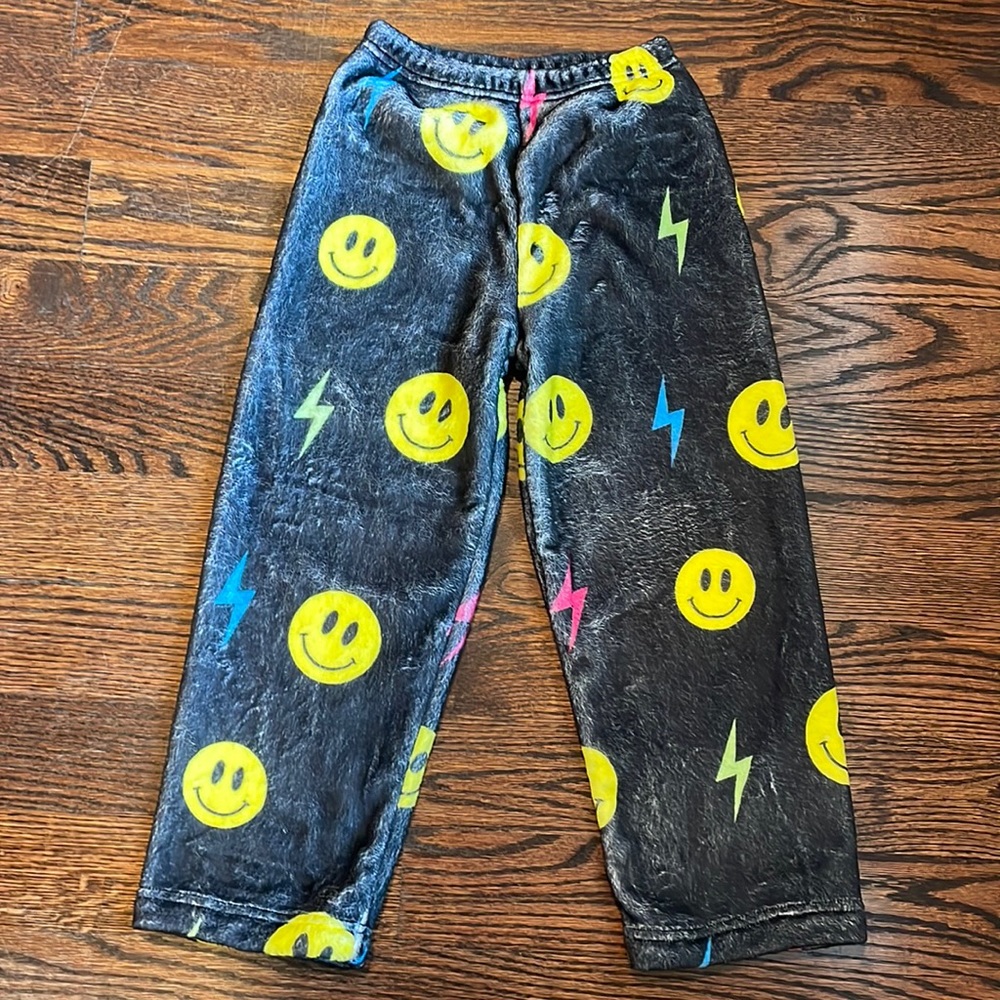 Heartbreaker Fuzzy Pants, Size 4/5 (175)
